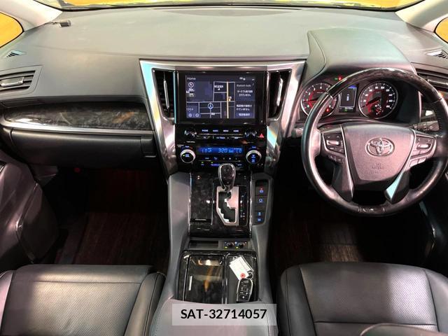 Toyota VELLFIRE 2021-03 8054090-1