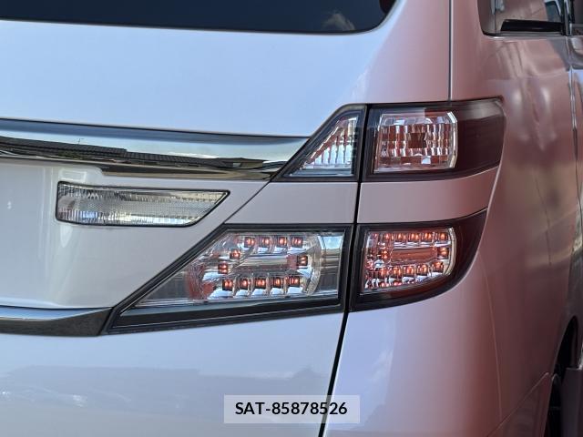 Toyota VELLFIRE 2013-07 8054144-16