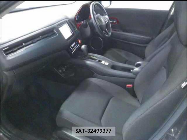 Honda VEZEL 2019-07 8053358-4