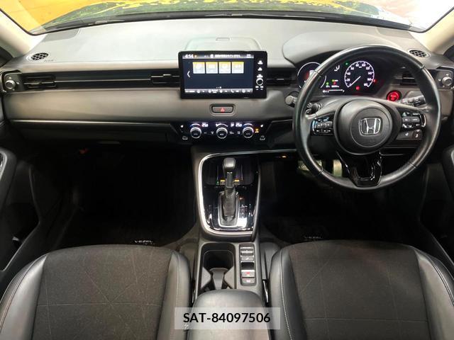 Honda VEZEL 2022-04 8054088-1
