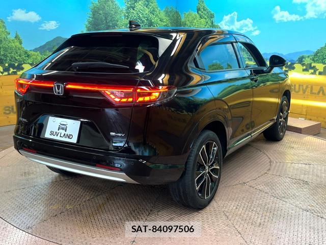 Honda VEZEL 2022-04 8054088-16
