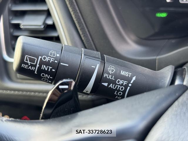 Honda VEZEL 2016-11 8054977-11