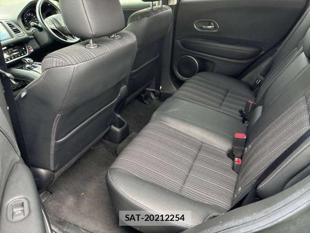 Honda VEZEL 2017-06 8055041-4