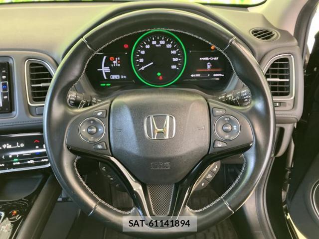 Honda VEZEL 2018-02 8055204-14