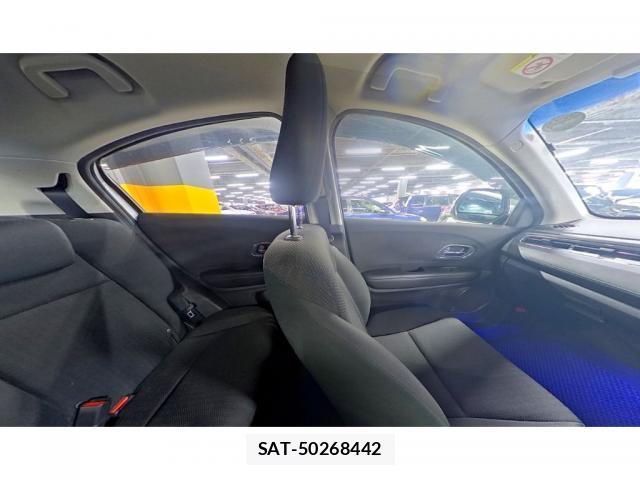 Honda VEZEL 2017-06 8055584-5