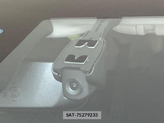 Honda VEZEL 2022-03 8055782-5
