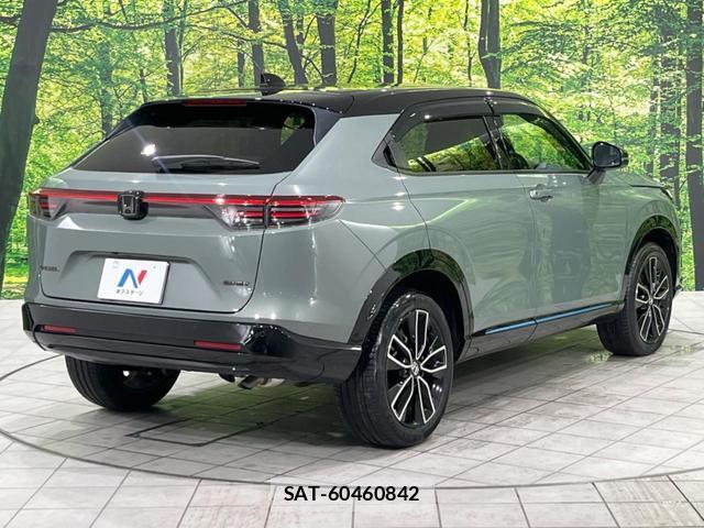 Honda VEZEL 2025-01 8056035-16