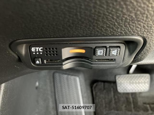 Honda VEZEL 2020-06 8056194-17
