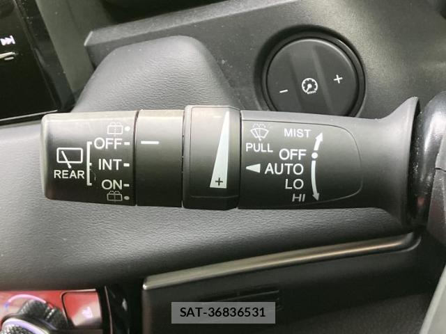 Honda VEZEL 2023-01 8056205-15