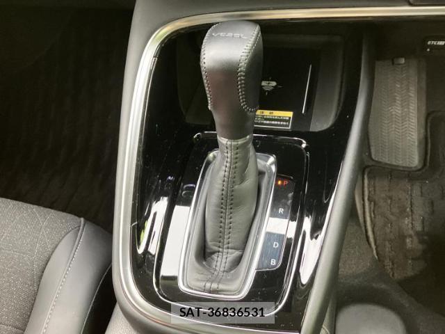 Honda VEZEL 2023-01 8056205-16