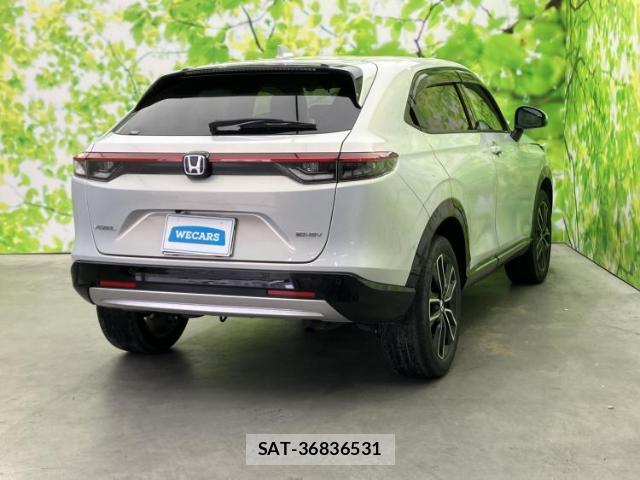 Honda VEZEL 2023-01 8056205-2