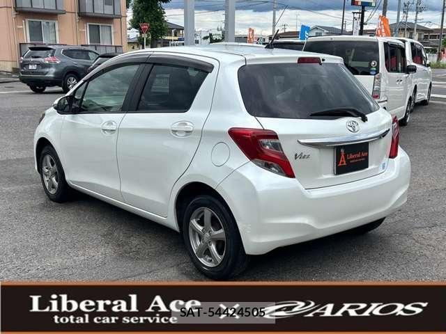 Toyota VITZ 2015-02 8053556-11