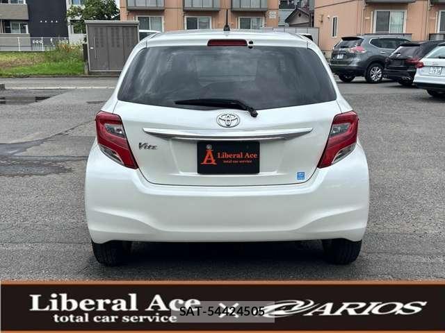 Toyota VITZ 2015-02 8053556-2