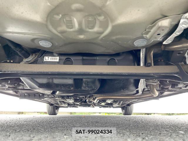 Toyota VITZ 2017-08 8053709-16