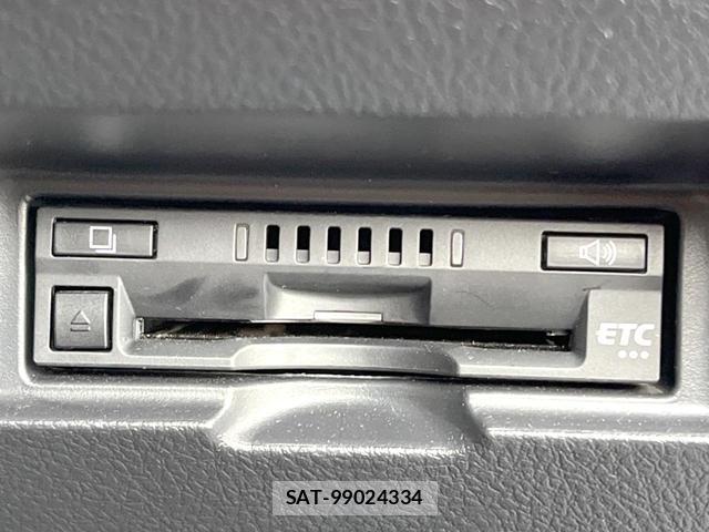 Toyota VITZ 2017-08 8053709-5
