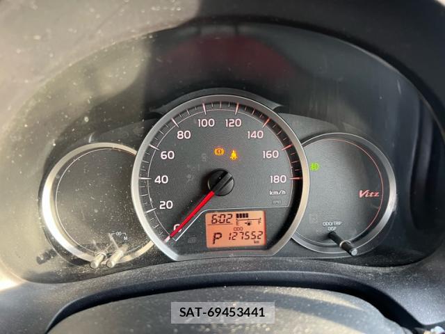 Toyota VITZ 2013-12 8054009-3