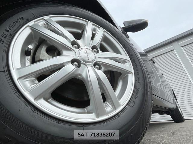 Toyota VITZ 2015-06 8054408-10