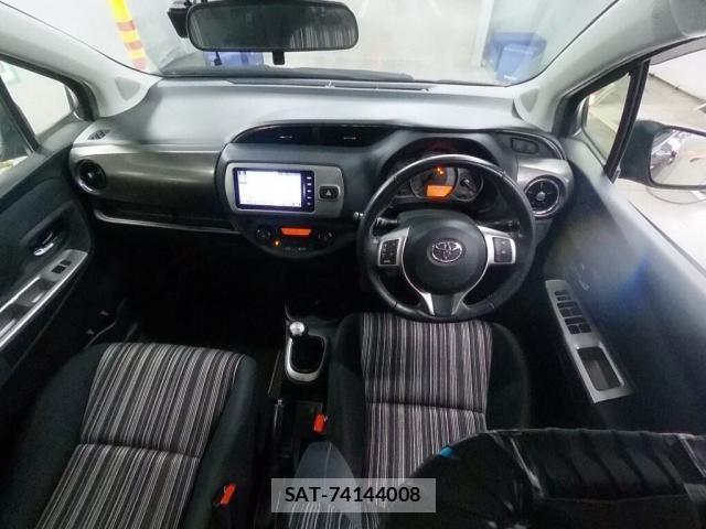Toyota VITZ 2016-02 8055587-2
