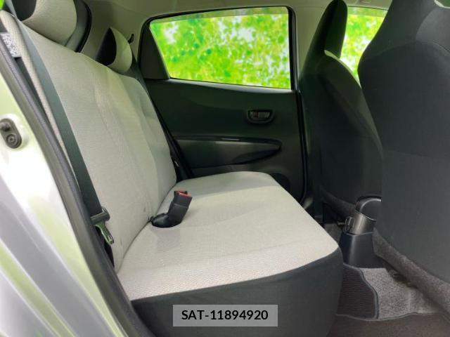 Toyota VITZ 2011-09 8056151-4