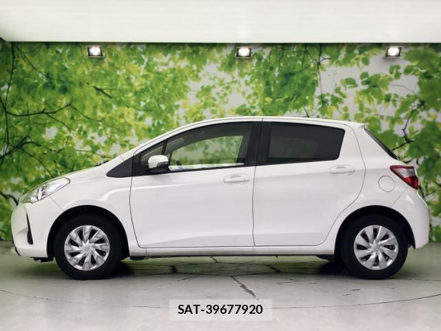 Toyota VITZ 2017-12 8056157-1