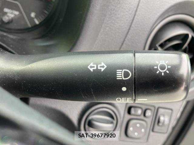 Toyota VITZ 2017-12 8056157-14