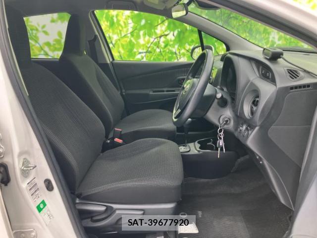 Toyota VITZ 2017-12 8056157-3