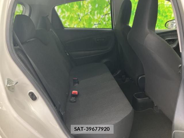 Toyota VITZ 2017-12 8056157-4