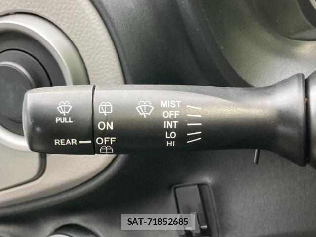 Toyota VITZ 2012-03 8056209-13