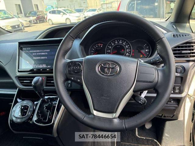Toyota VOXY 2021-09 8053321-2