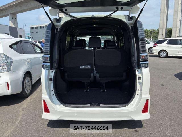 Toyota VOXY 2021-09 8053321-8