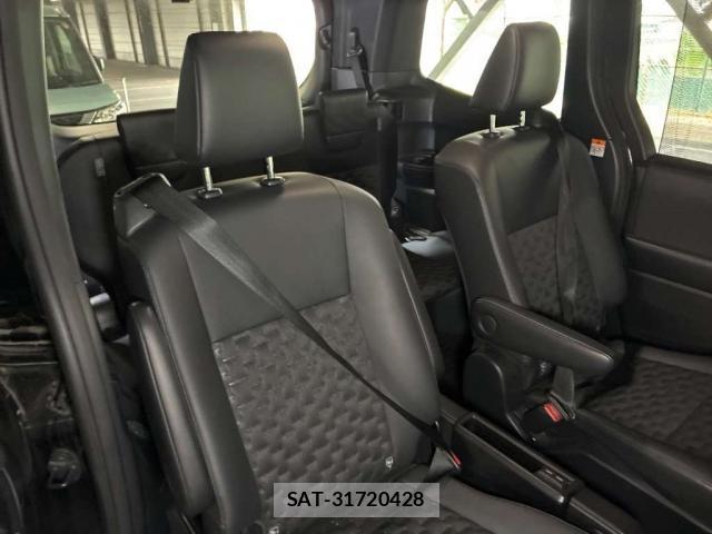 Toyota VOXY 2022-07 8053329-5