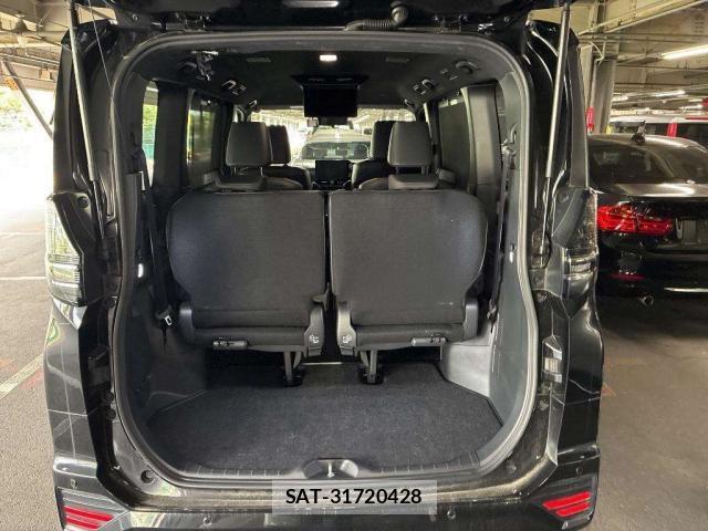 Toyota VOXY 2022-07 8053329-6