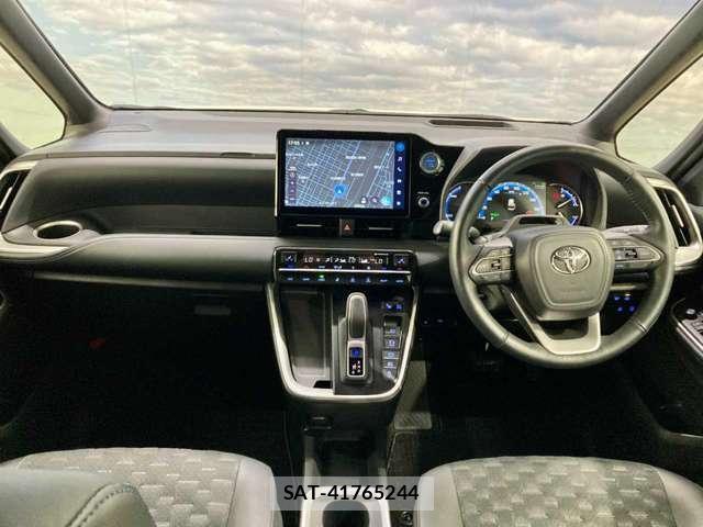 Toyota VOXY 2022-03 8053410-1