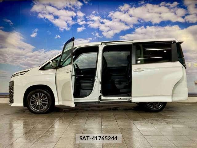 Toyota VOXY 2022-03 8053410-17
