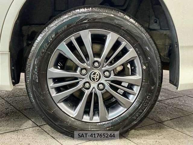 Toyota VOXY 2022-03 8053410-2
