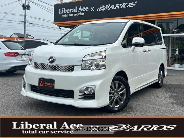 Toyota VOXY 2013-10 8053555-0