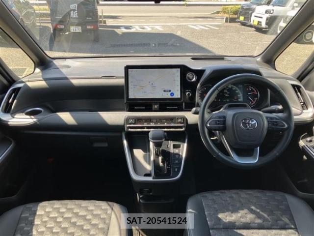 Toyota VOXY 2022-09 8053567-3