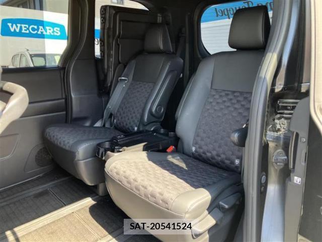 Toyota VOXY 2022-09 8053567-6