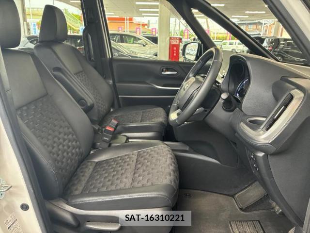 Toyota VOXY 2023-10 8053568-3