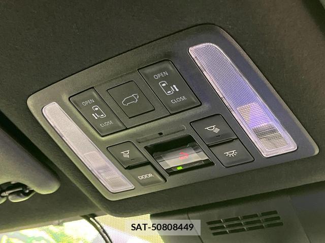 Toyota VOXY 2023-03 8053593-2