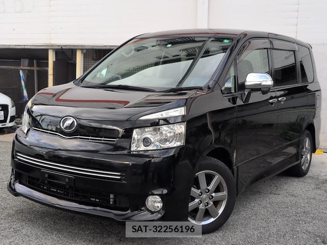 Toyota VOXY 2009-11 8053625-11