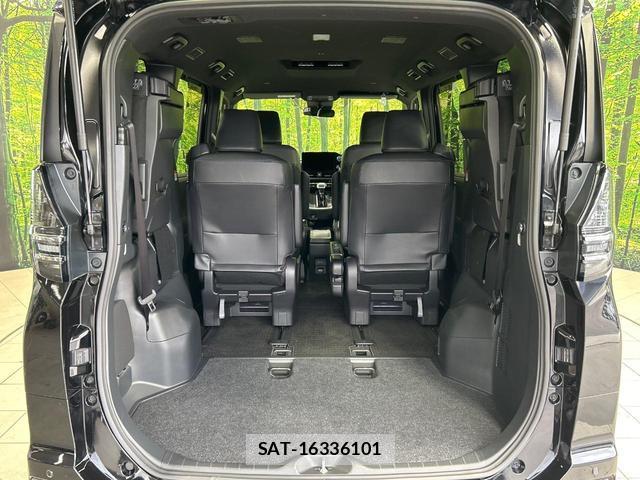 Toyota VOXY 2022-06 8053650-10