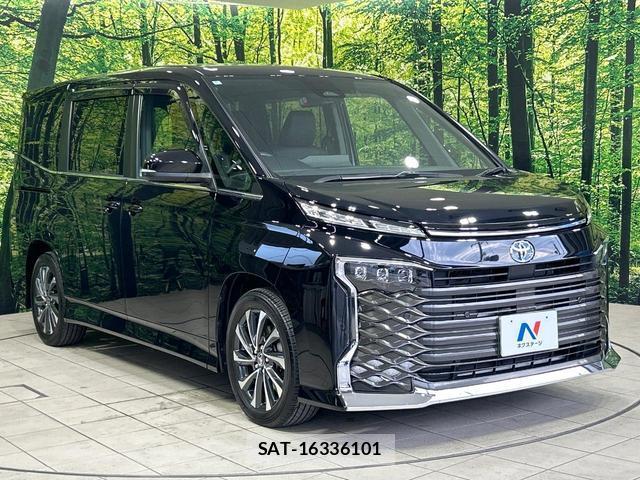 Toyota VOXY 2022-06 8053650-13