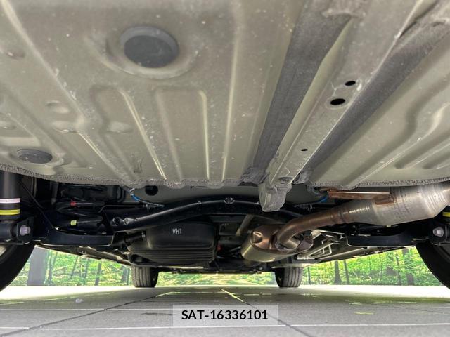 Toyota VOXY 2022-06 8053650-16