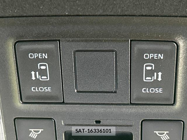 Toyota VOXY 2022-06 8053650-4