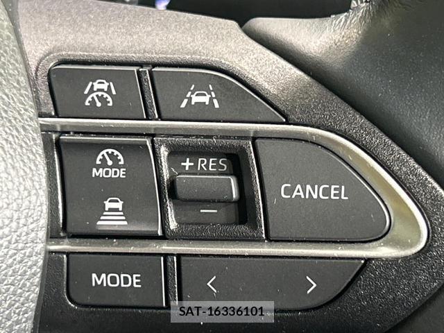 Toyota VOXY 2022-06 8053650-5