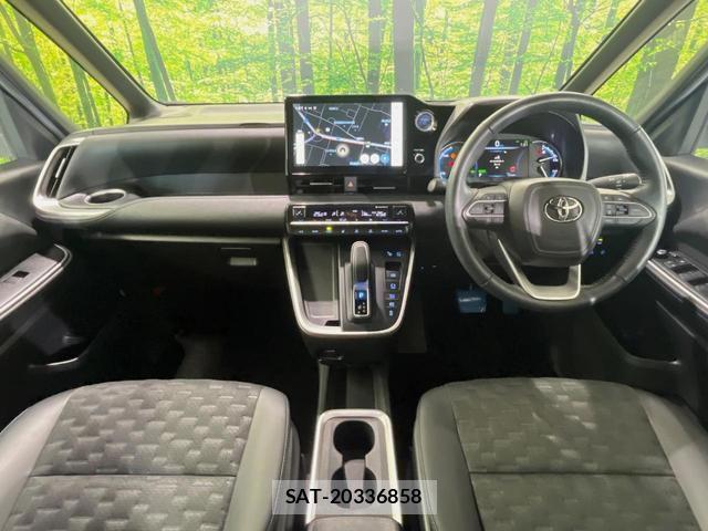 Toyota VOXY 2023-03 8053704-1
