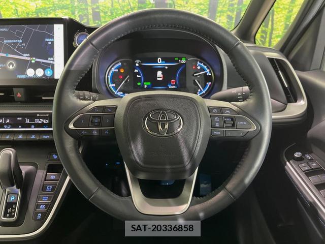 Toyota VOXY 2023-03 8053704-12