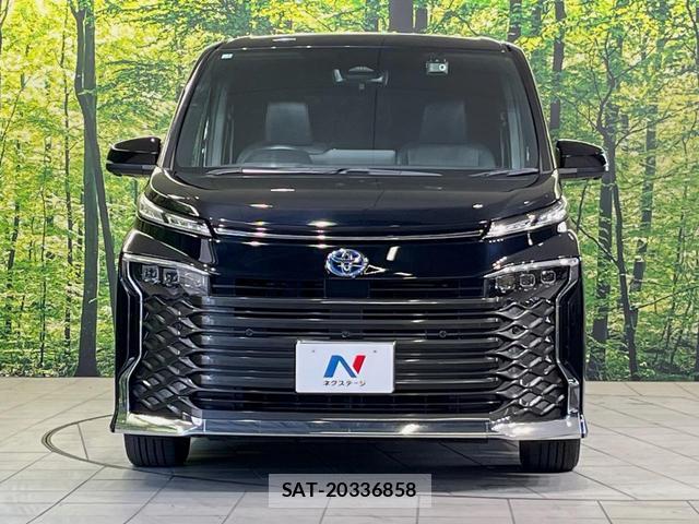 Toyota VOXY 2023-03 8053704-15