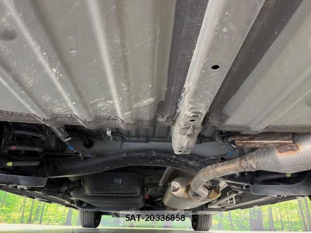 Toyota VOXY 2023-03 8053704-18